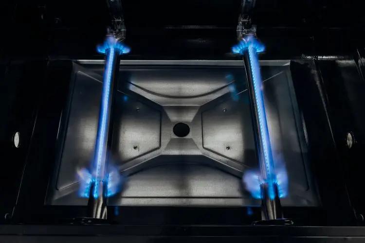 Dyna-Glo Premier 2 Burner Gas Grill - DGP321CNP-D / DGP321SNP-D / DGP321SNN-D thumbnail 2