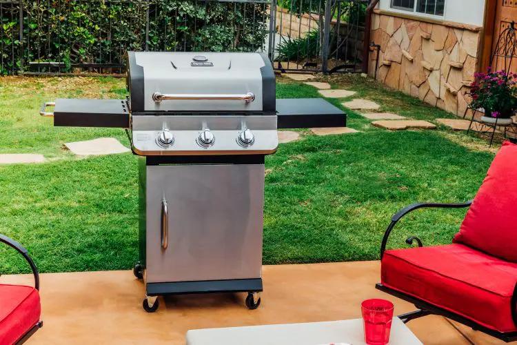 Dyna-Glo Premier 3 Burner Stainless Gas Grill - DGP397SNP-D / DGP397SNN-D thumbnail 8